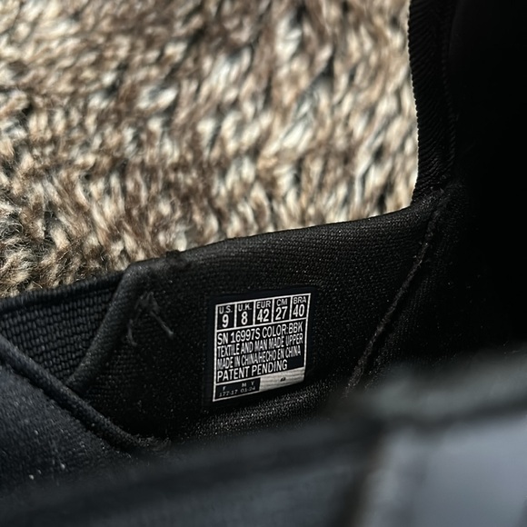 Men’s Skechers Hands Free Swift Fit Shoes - Picture 12 of 14